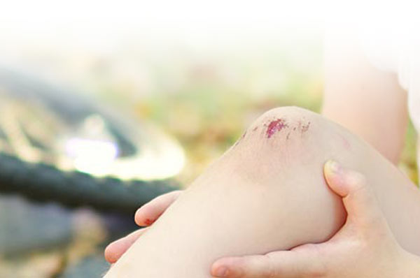 Kindernotfall Kurse Erste Hilfe am Kind Kindernotfall Kurse<br />
Erste Hilfe am Kind